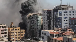 El edificio de AP y Al Jazeera en Gaza fue bombardeado por las fuerzas israelíes el 15 de mayo