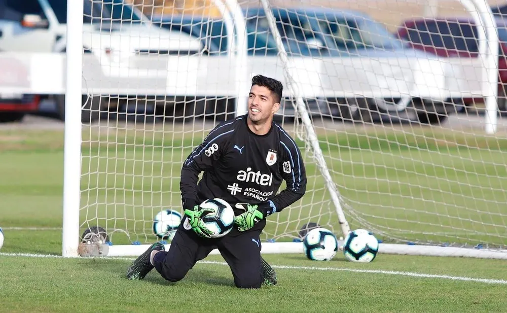 Suárez en el arco antes del partido ante Panamá