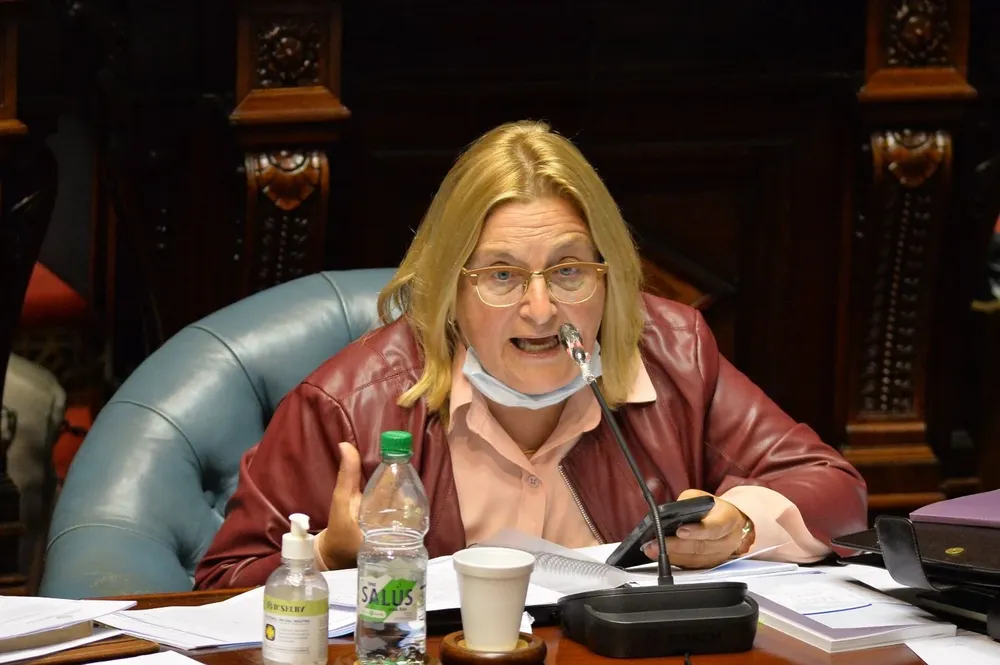 Bianchi, abogada y escribana, es la tercera en la línea de sucesión en el gobierno