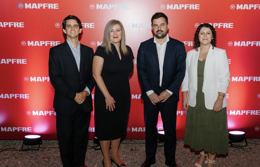 De Mapfre: director comercial Alfonso Preve, CEO Marianne Delgado, director de operaciones Rodrigo Maio y directora de personas y organización Romina Romero.