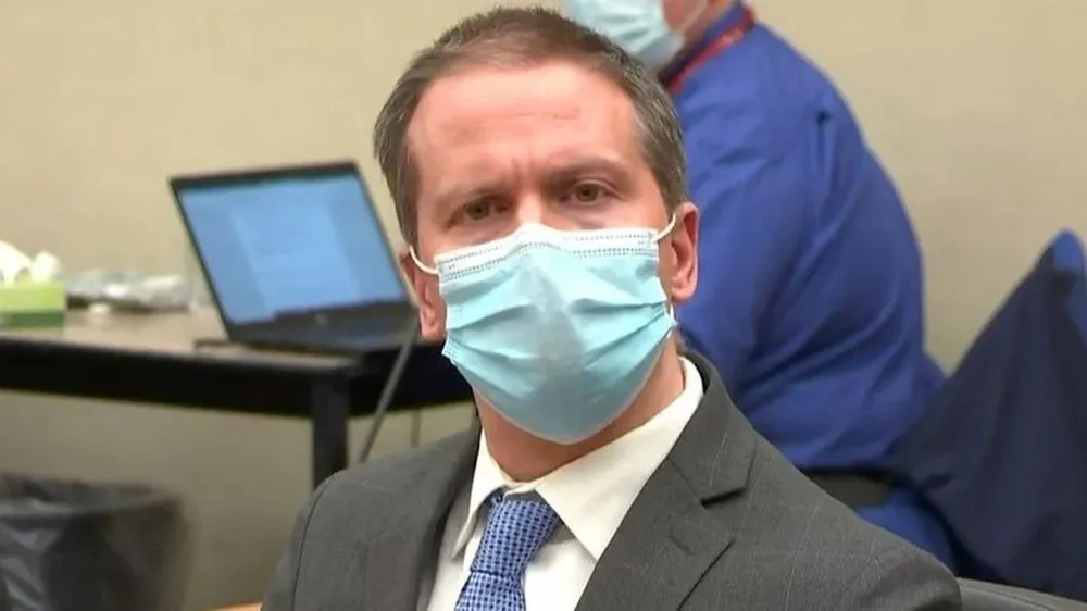 Derek Chauvin al escuchar el veredicto en su contra.