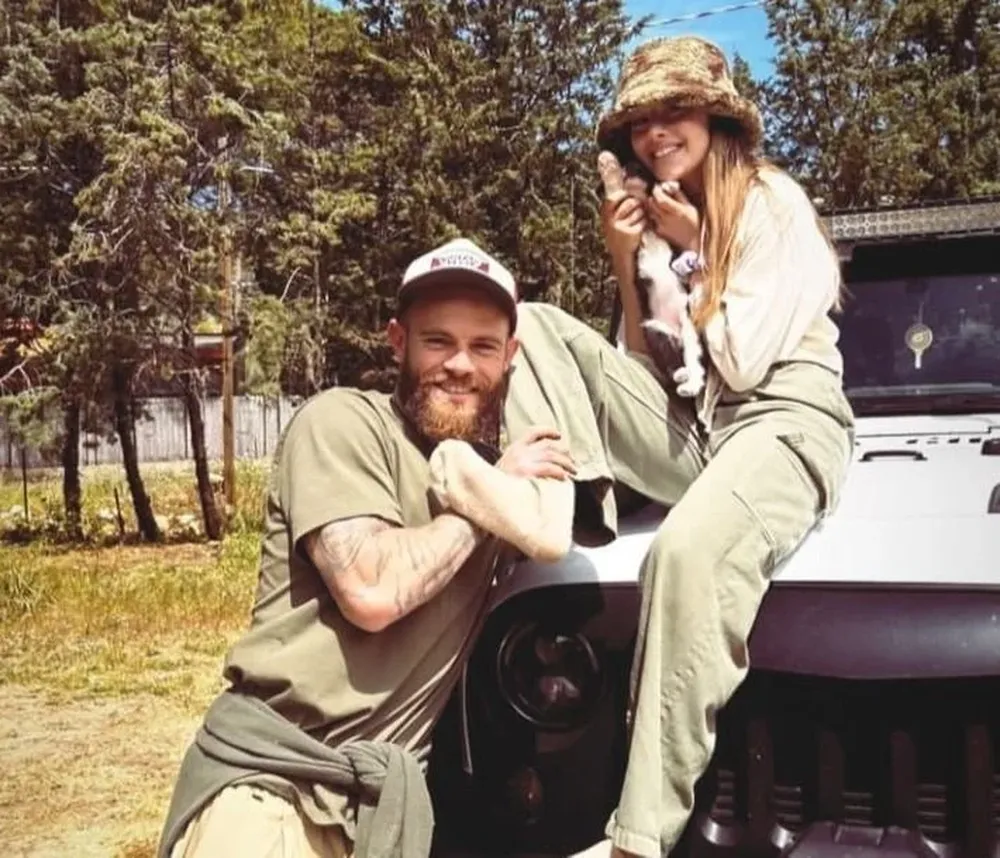 Nández junto a su pareja disfrutaron de un fin de semana libre