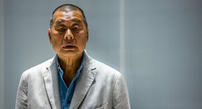 el millonario y activista prodemocracia que desafia a pekin: jimmy lai enfrenta una probable cadena perpetua