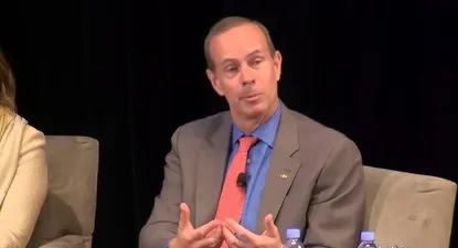 Mike Wirth, el presidente y director ejecutivo de Chevron dijo que con esta compra se reforzaba la posición de la empresa a largo plazo.
