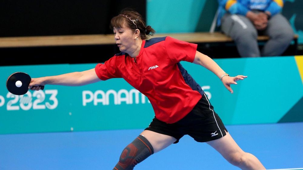 "Cuando llego a la cancha me olvido de mí, de mi edad o de cualquier dolor que tenga", dice Tania Zeng, quien el 27 de julio comienza a competir en los Juegos Olímpicos.