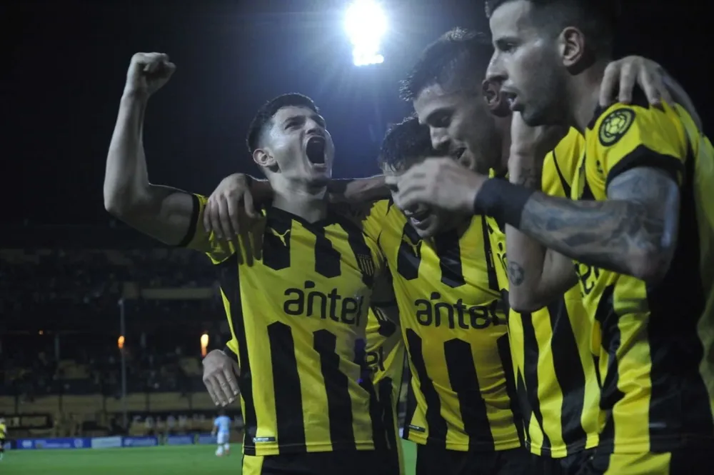 El Canario Álvarez Martínez volvió al gol en Peñarol