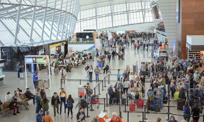 Operativa especial del Aeropuerto de Carrasco por Semana de Turismo: vuelos extra y nuevos servicios