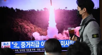 un misil balistico lanzado desde corea del norte encendio las alarmas de guerra en japon