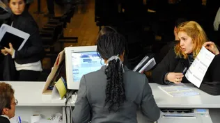 Malas noticias para el déficit: recaudación de impuestos cayó 2,5% en agosto