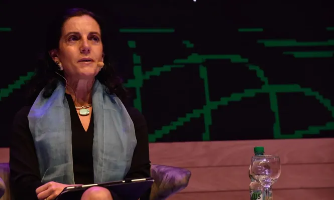 Azucena Arbeleche explicó el desarrollo del bono indexado a compromisos climáticos en Uruguay
