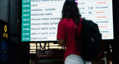 Un tren varado seis horas entre Madrid y Málaga desató el reclamo de Andalucía a la gestión del Gobierno central