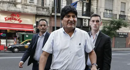 le dieron 48 horas a evo morales para probar residencia y poder participar en elecciones