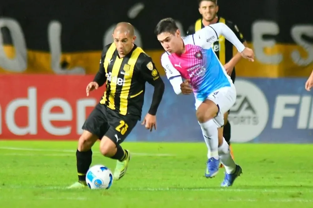En la cancha fue el mejor contra Cerro Porteño