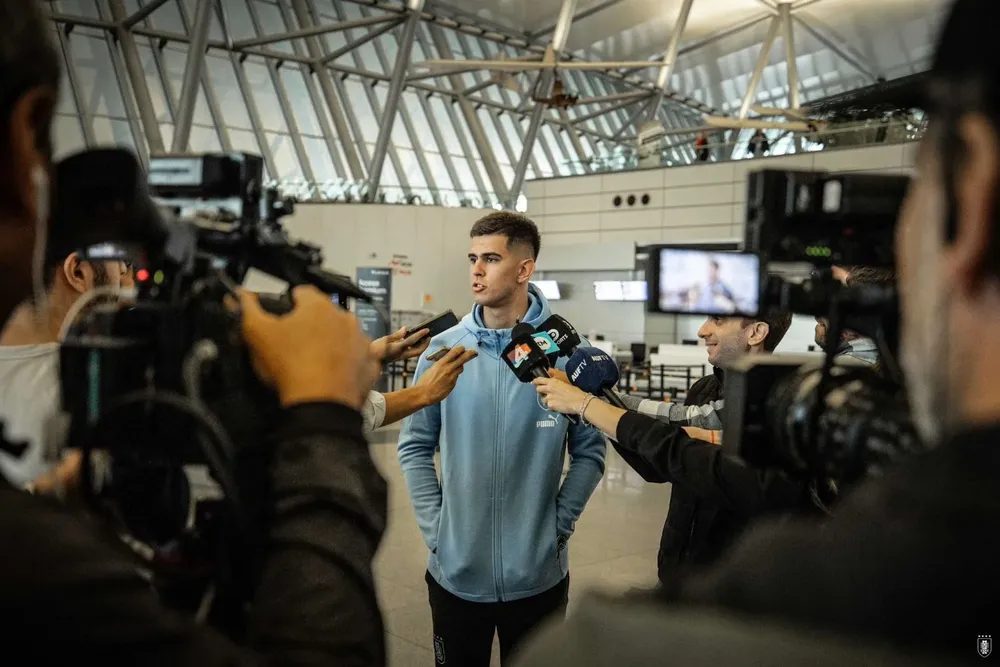 Randall Rodríguez antes de viajar con la selección uruguaya