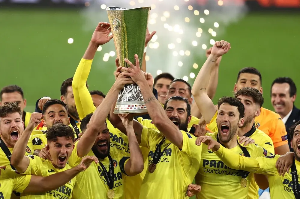 Villarreal celebra el título de la Europa League conseguido ante Manchester United