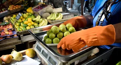 Morrón, carne picada y naranjas con la mayor brecha de precios: mirá el comparativo en los comercios