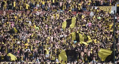 Peñarol nuevamente sancionado por sus hinchas