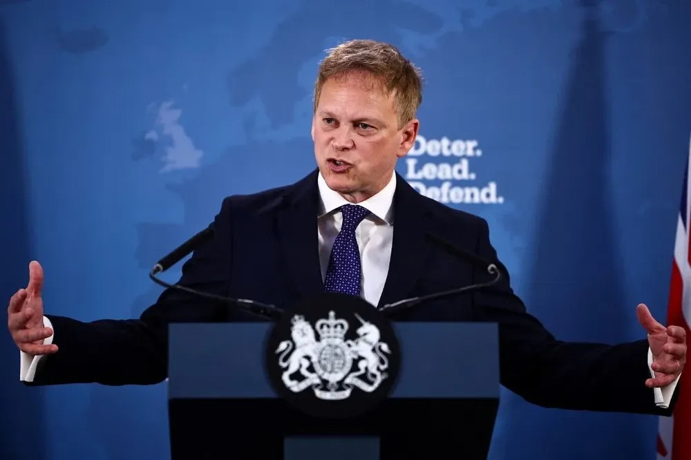 El ministro de Defensa británico, Grant Shapps, dijo que garantizará “tranquilidad contra la amenaza de Putin”.