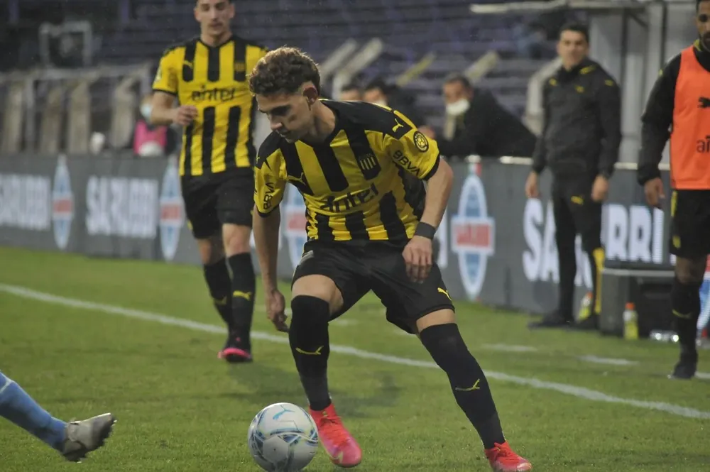 Máximo Alonso se va con la sub 20