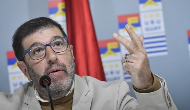 Pereira reconoció que propuesta de Sánchez sobre empresas públicas generó "ruidos" en el FA que "no favorecen en el debate", aunque la idea es "más que aceptable"