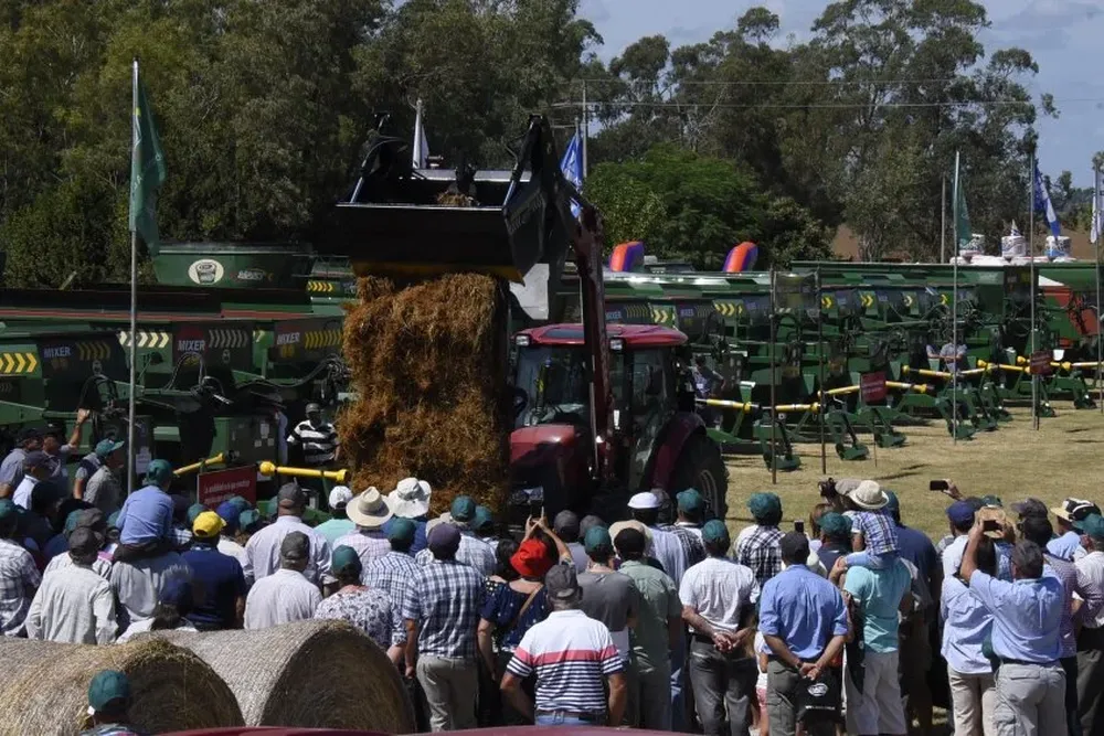 Cientos de productores observaron cada demostración.