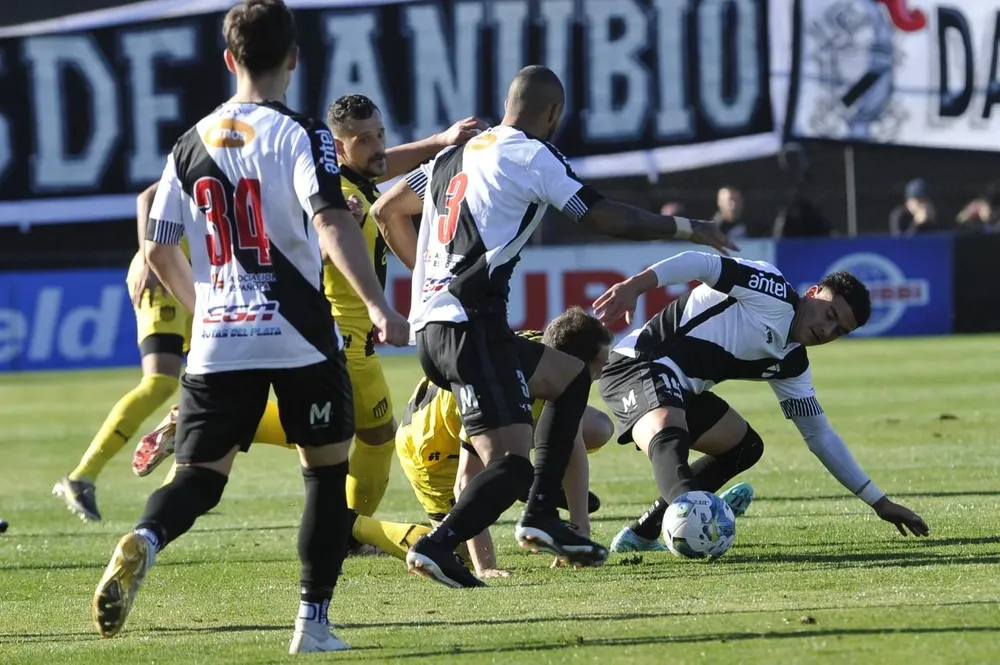 Entrevero en Jardines