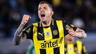 David Terans festeja su gol para Peñarol ante Liverpool por Copa AUF Uruguay