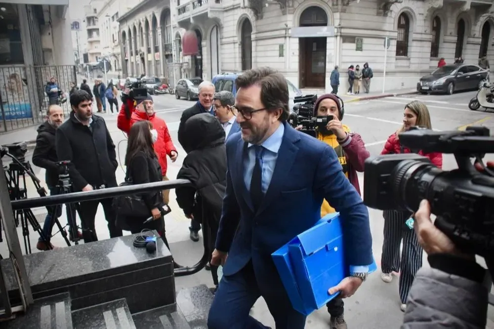 Germán Cardoso ingresando en Fiscalía.