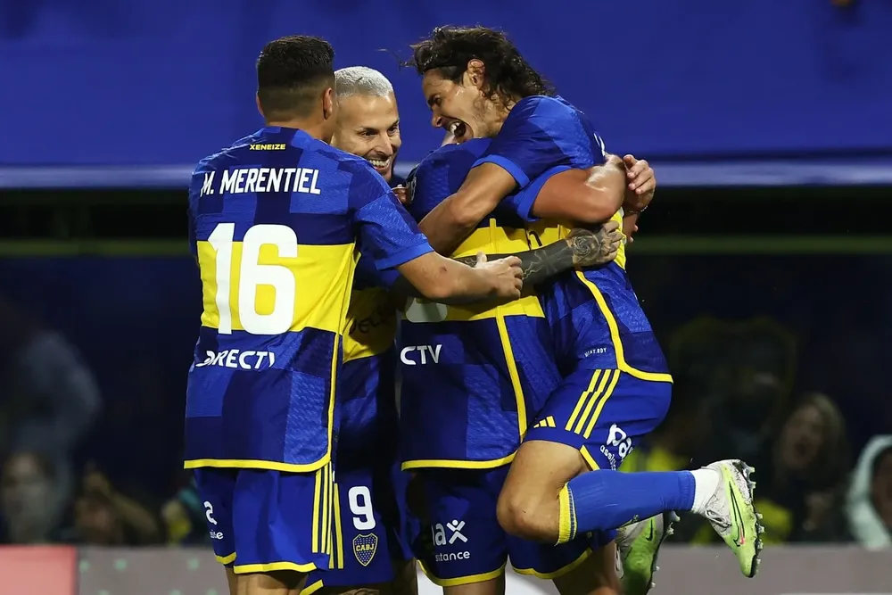 Edinson Cavani de festejo