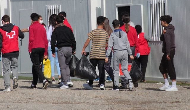 Menores no acompañados en España.