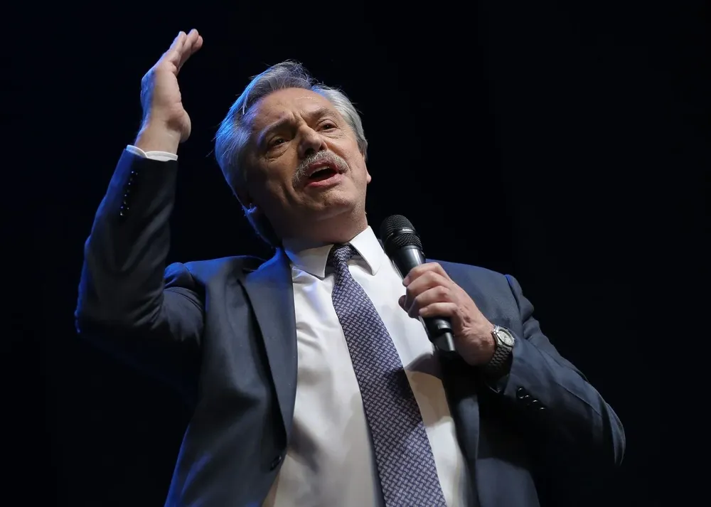 Fernández pidió cesar las disputas y resaltó que es él quien está al frente del gobierno