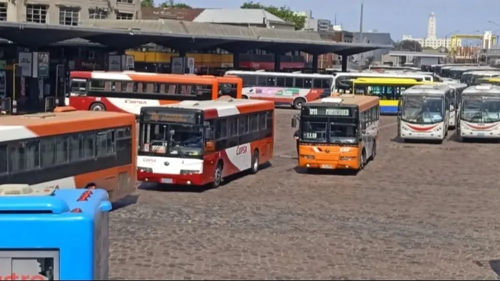 Ómnibus suburbanos funcionarán de manera diferencial en Semana de Turismo.