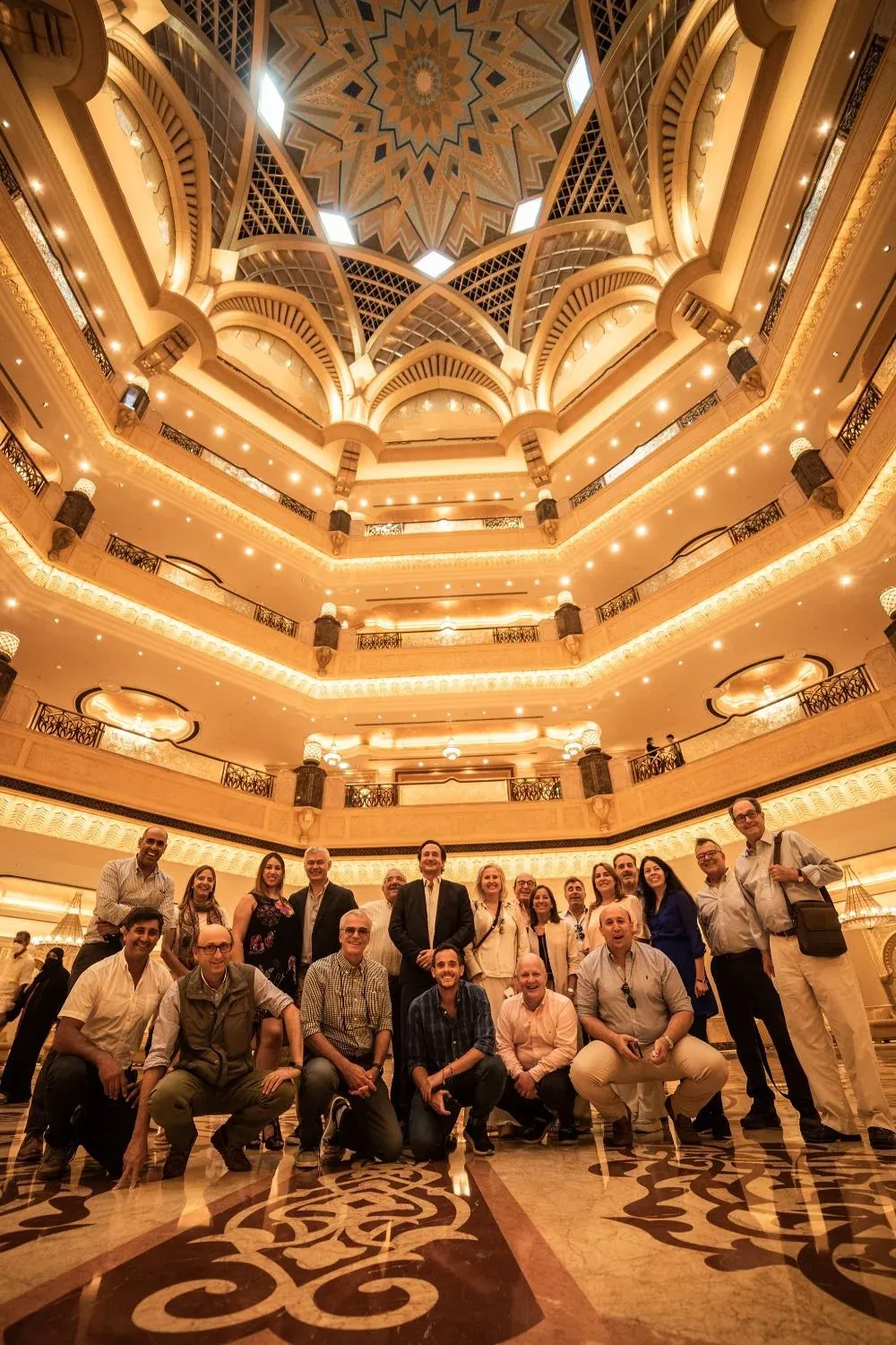LA DELEGACIÓN DE CERES EN EL EMIRATES PALACE. Es el hotel mas lujoso de Abu Dhabi. Misión comercial de empresarios con Ceres en Dubái