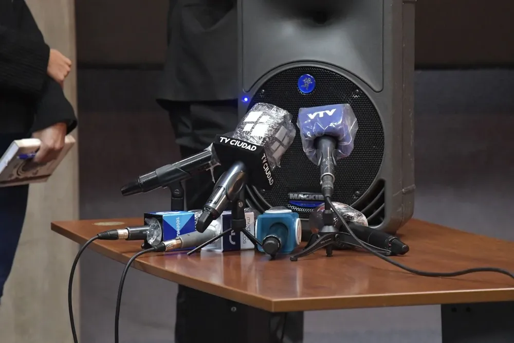 Archivo, conferencia de prensa