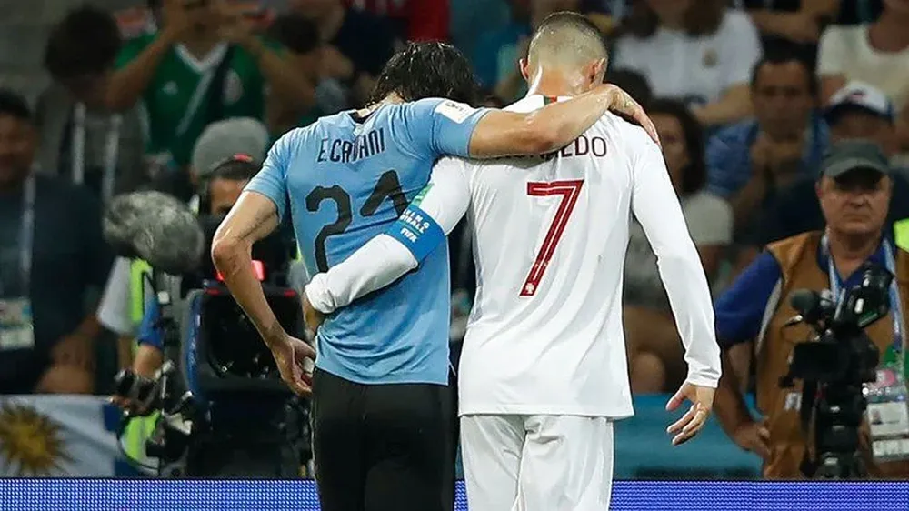 Edinson Cavani con la 21 de Uruguay y Cristiano Ronaldo con la 7 de Portugal en el Mundial de Rusia 2018