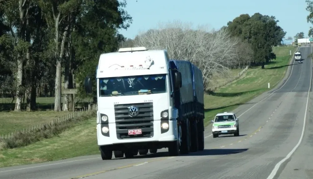 Los transportistas de granos denunciaron a los comerciantes por tarifas