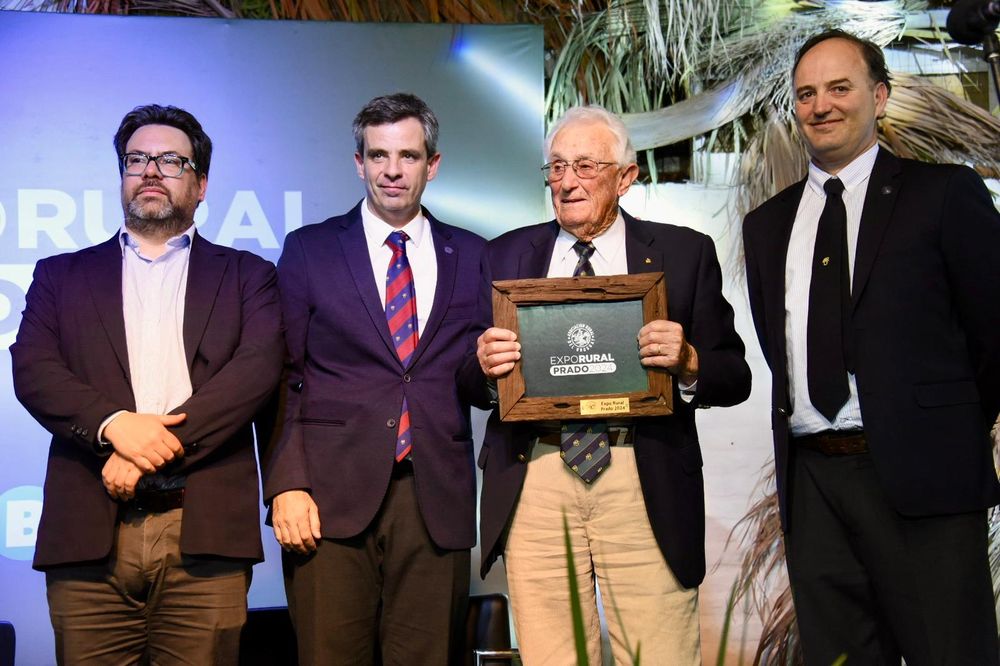 El homenaje a Beltr&aacute;n Aguerre.