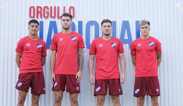Los juveniles ascendidos en enero de 2022: Renzo Sánchez, Santiago Marcel, Lucas Sanseviero y Facundo Perdomo