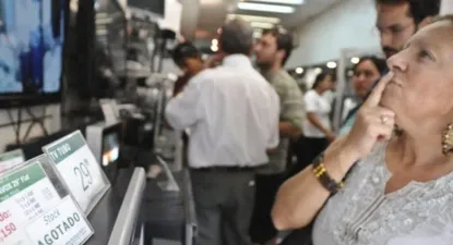 Empeora la confianza del consumidor luego de cinco meses de recuperación