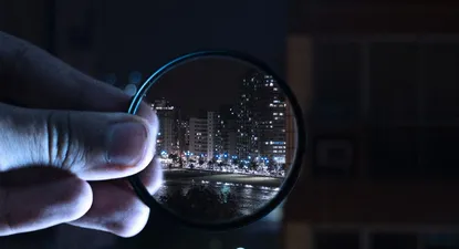 Los argentinos que fabrican lentes inteligentes con tecnología obsoleta