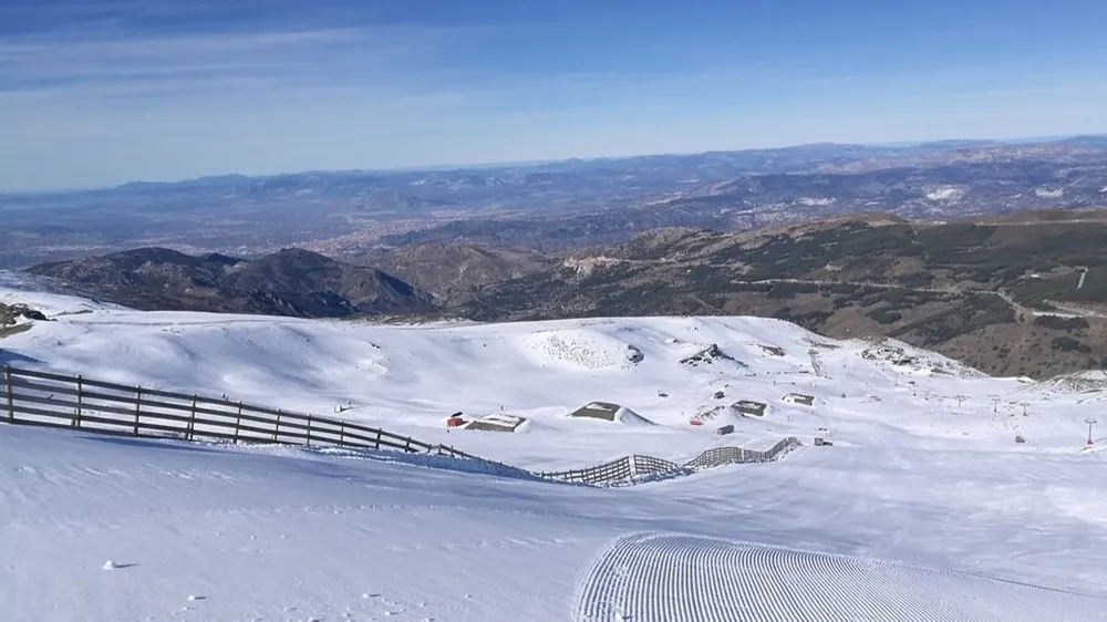 Un alpinista ha muerto tras sufrir una caída desde unos 70 metros en Dílar.