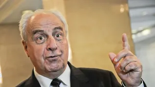 Rossi pidió inversión a privados para cumplir meta de Vázquez