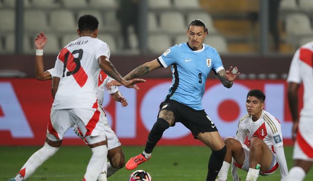  Jesús Castillo de Perú ante Darwin Núñez de Uruguay