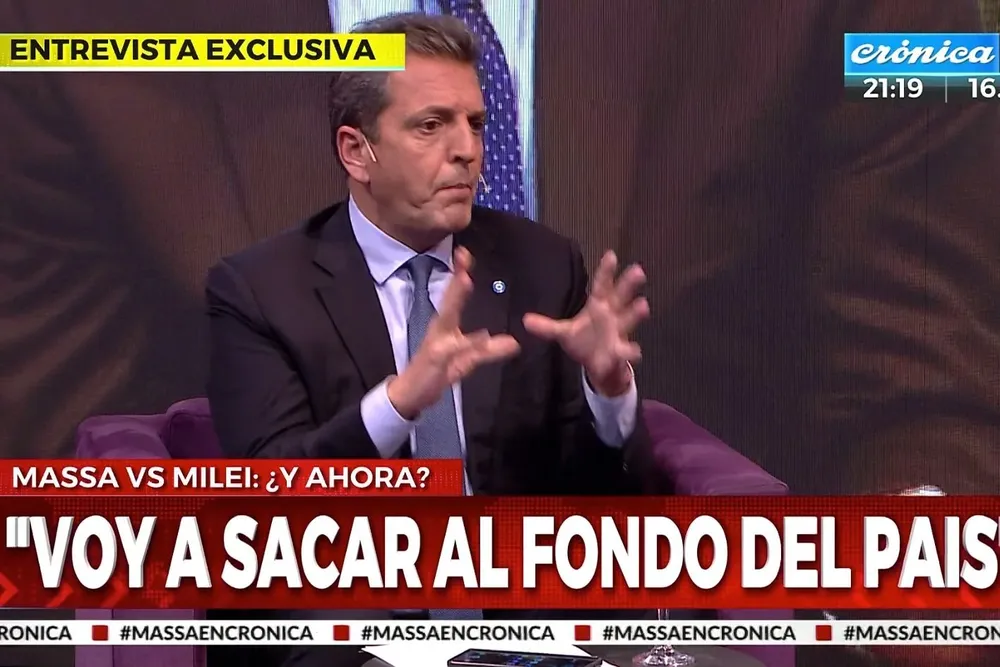 El candidato habló más de una hora en Crónica TV