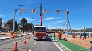 Los nuevos carteles que indican las velocidades máximas en cada carril de la Rambla