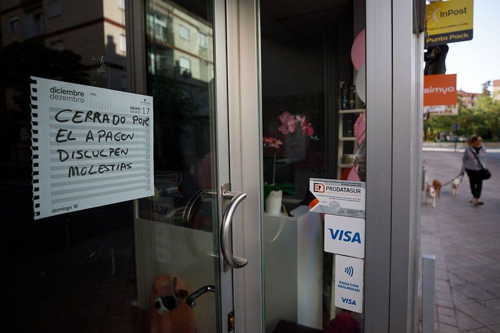 El apagón del lunes obligó a cerrar comercios en España y Portugal.