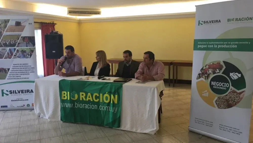 Integrantes de Bioración y del escritorio Silveira en la conferencia
