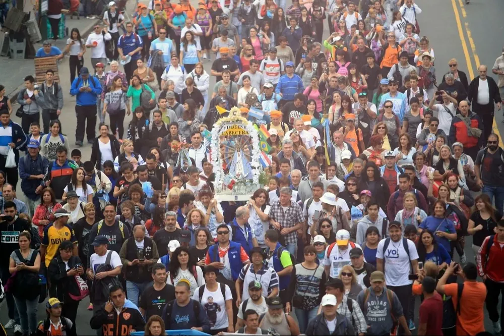 Se realiza la 49° peregrinación juvenil a Luján