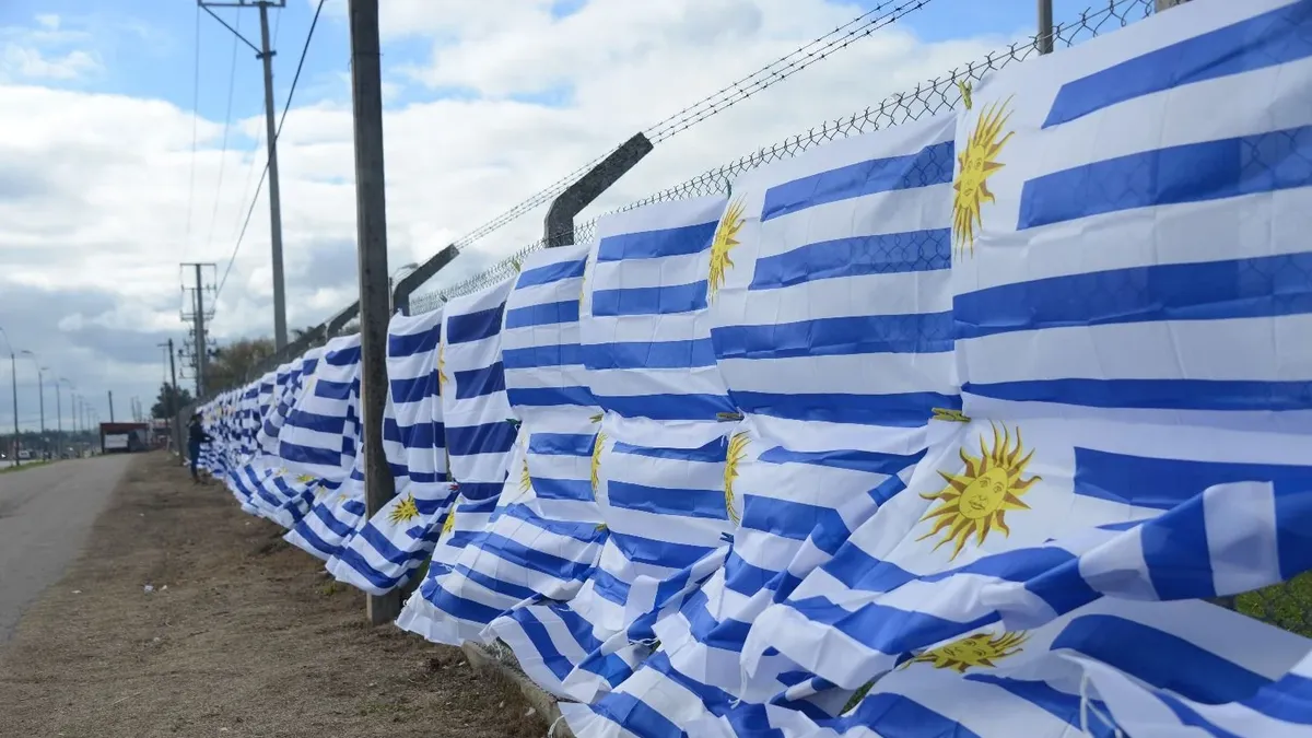In Uruguay we dont say la cuenta de frases uruguayas que se hizo viral