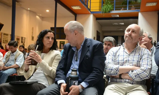 Asesores de Lacalle Pou dejarán de dar entrevistas hasta las elecciones